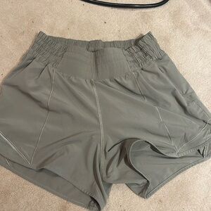 Lululemon hotty hot short 4”